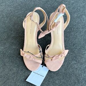 Who What Wear Blush Bow Heels sz 7